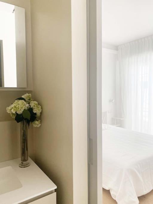 The Window On The Theatre And The Cathedral - Luxury Apartment Como Exteriör bild
