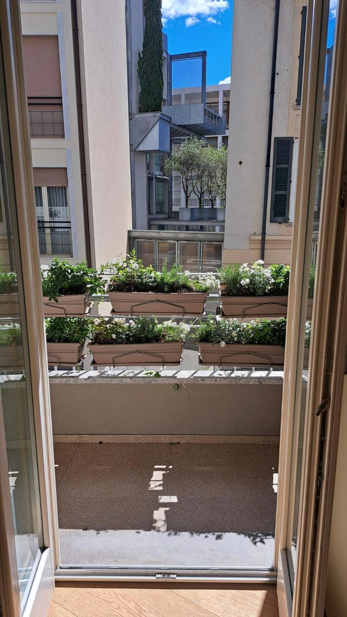 The Window On The Theatre And The Cathedral - Luxury Apartment Como Exteriör bild